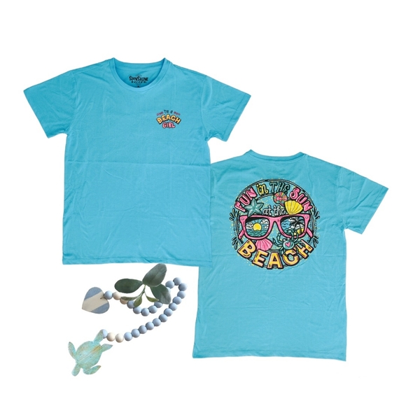 Women's Sunshine Raised Beach Girl Beach Sun Graphic Tee - Picture 1 of 3